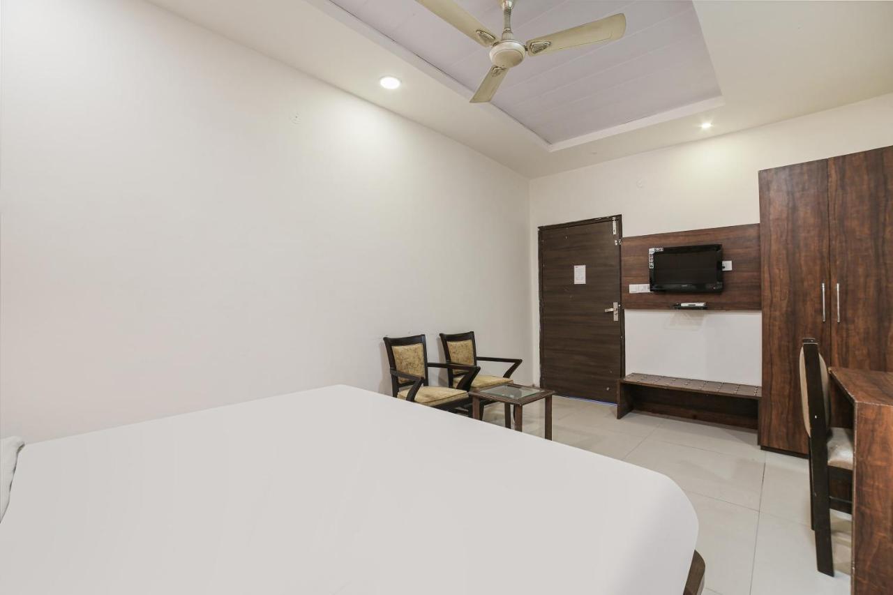 Hotel Townhouse Hollywood Heights Amritsar Exterior foto