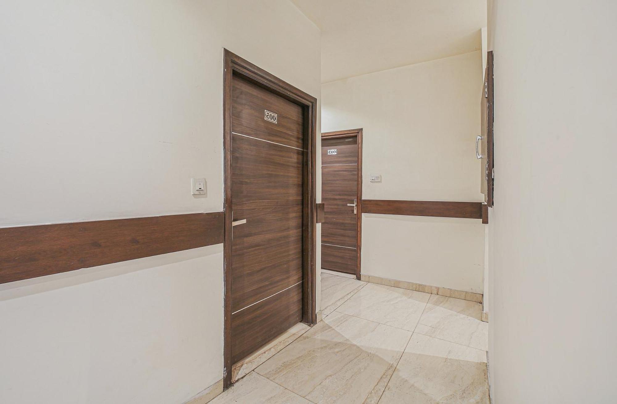 Hotel Townhouse Hollywood Heights Amritsar Exterior foto